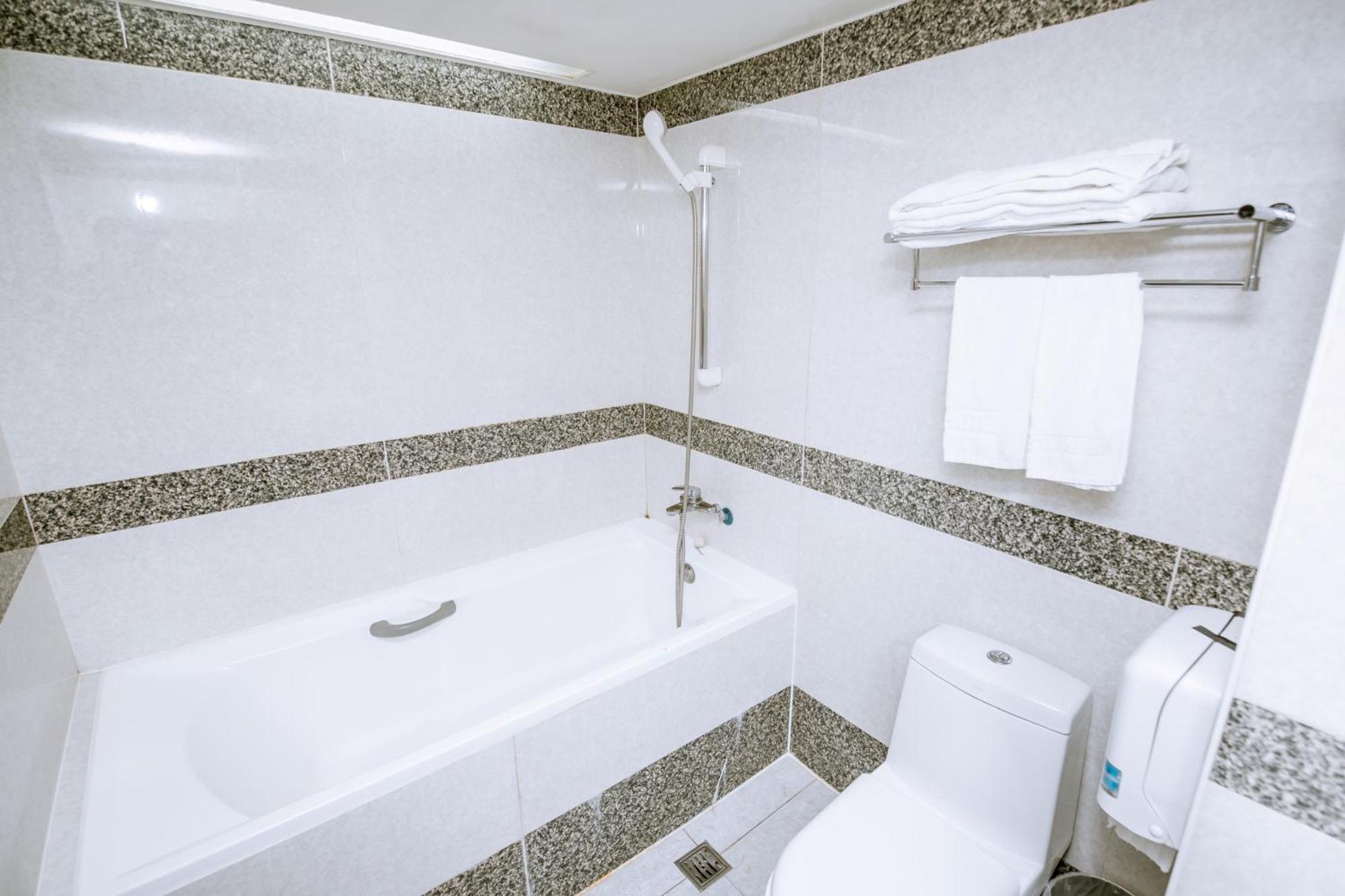 Guide Hotel Taoyuan Fuxing Pokoj fotografie